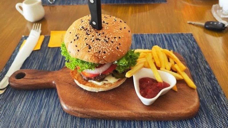 Mahalo burger restaurante Panglao