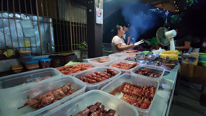 Valmores BBQ Hauz restaurante Panglao