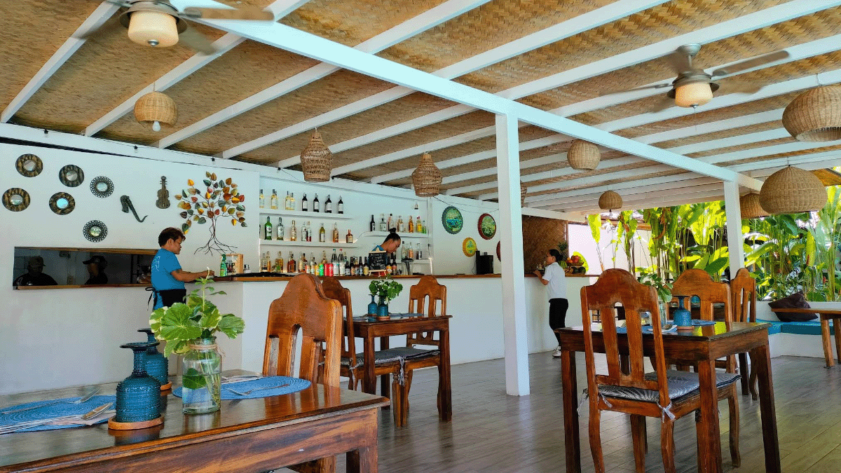 The moringa tree restaurante en El Nido